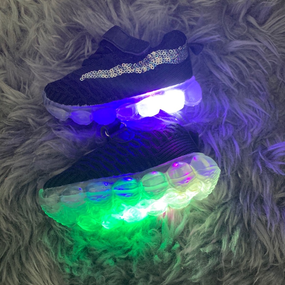 Bundle of baby girl sneakers - Picture 5 of 10